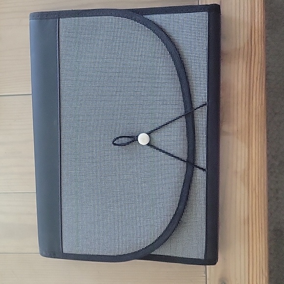 Accordian File 10" x 13", 7 pocket, material binder. - Picture 1 of 7